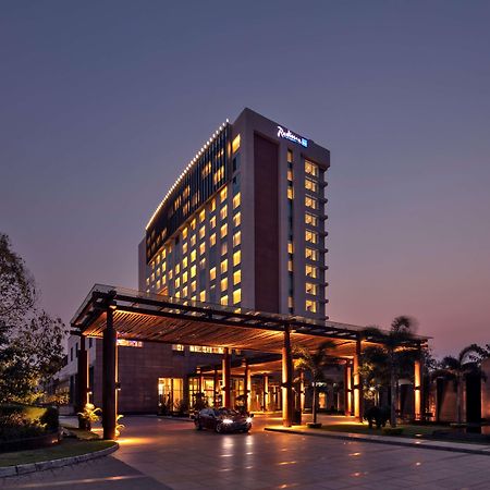 Radisson Blu Hotel גווהטי מראה חיצוני תמונה The Royal
