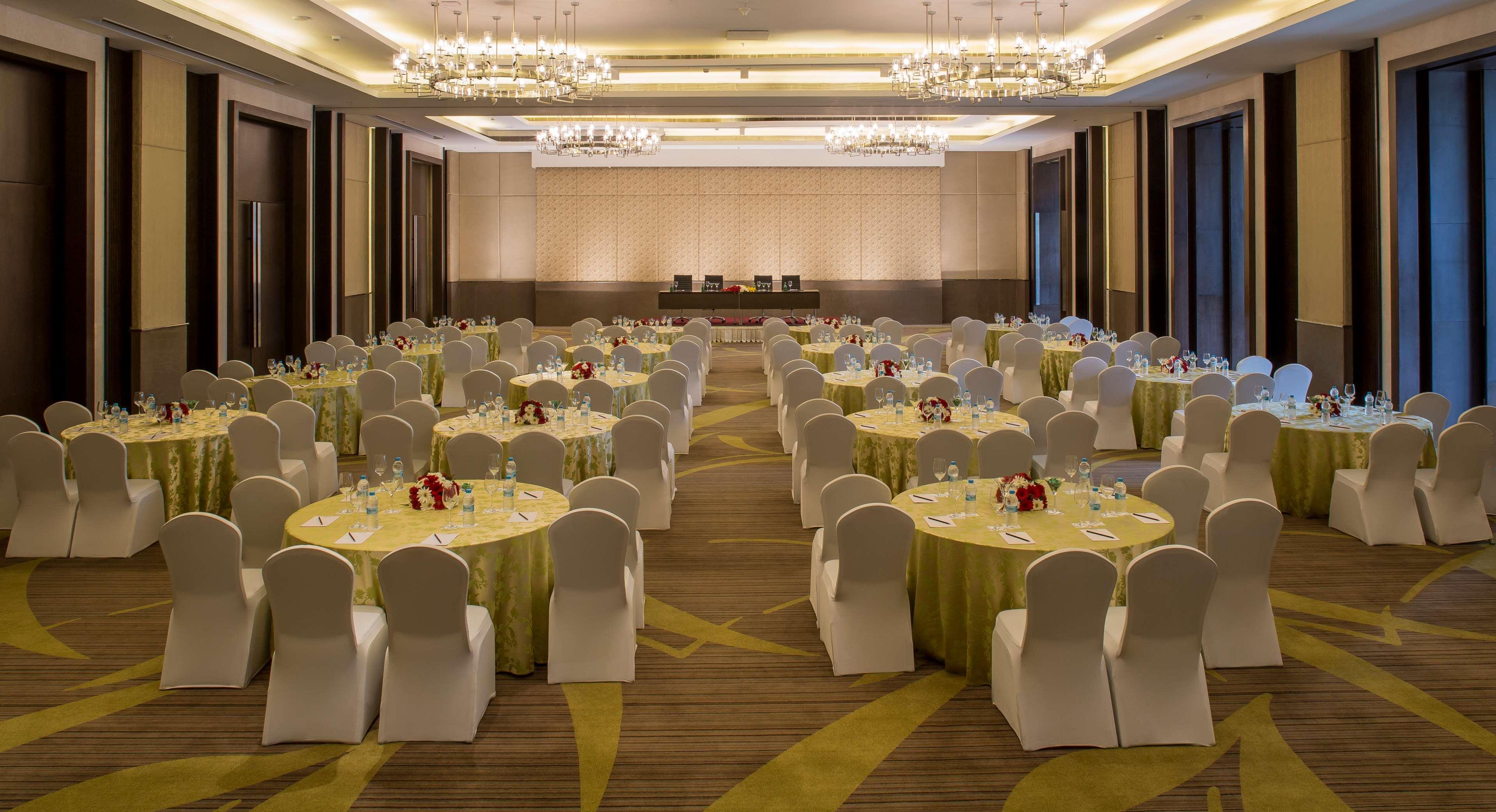 Radisson Blu Hotel גווהטי מראה חיצוני תמונה The Grand Ballroom
