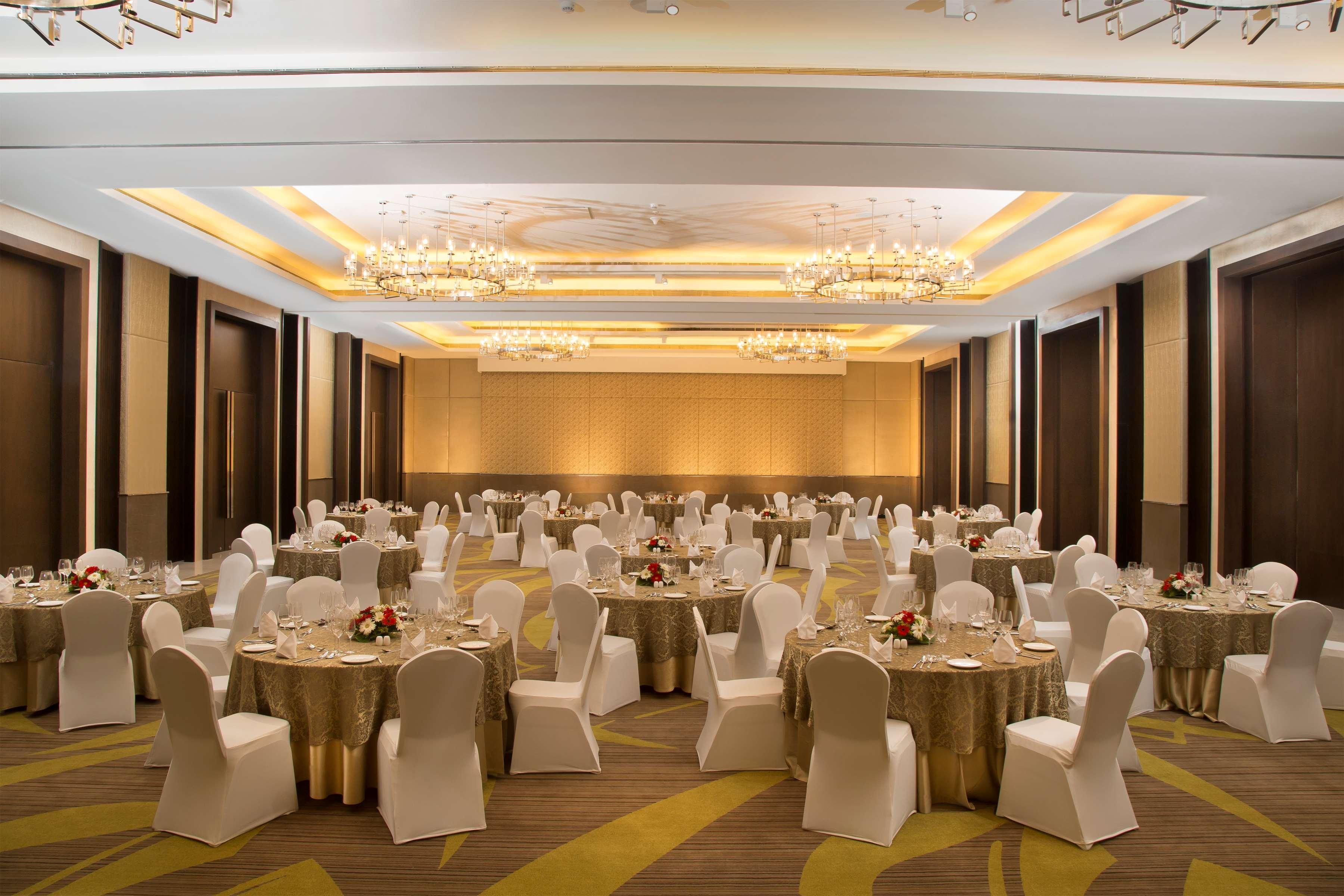 Radisson Blu Hotel גווהטי מראה חיצוני תמונה The Grand Ballroom