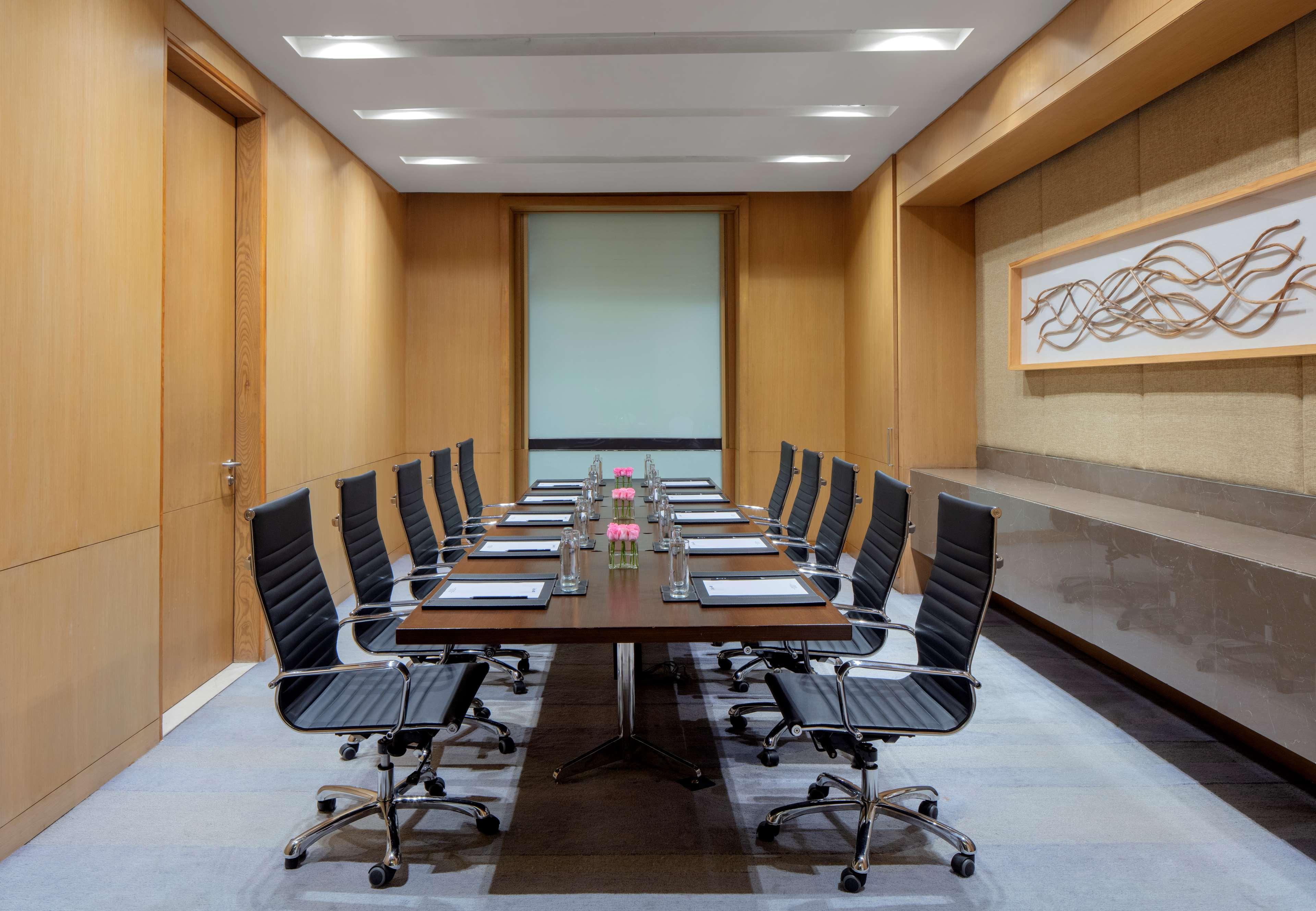Radisson Blu Hotel גווהטי מראה חיצוני תמונה Meeting room