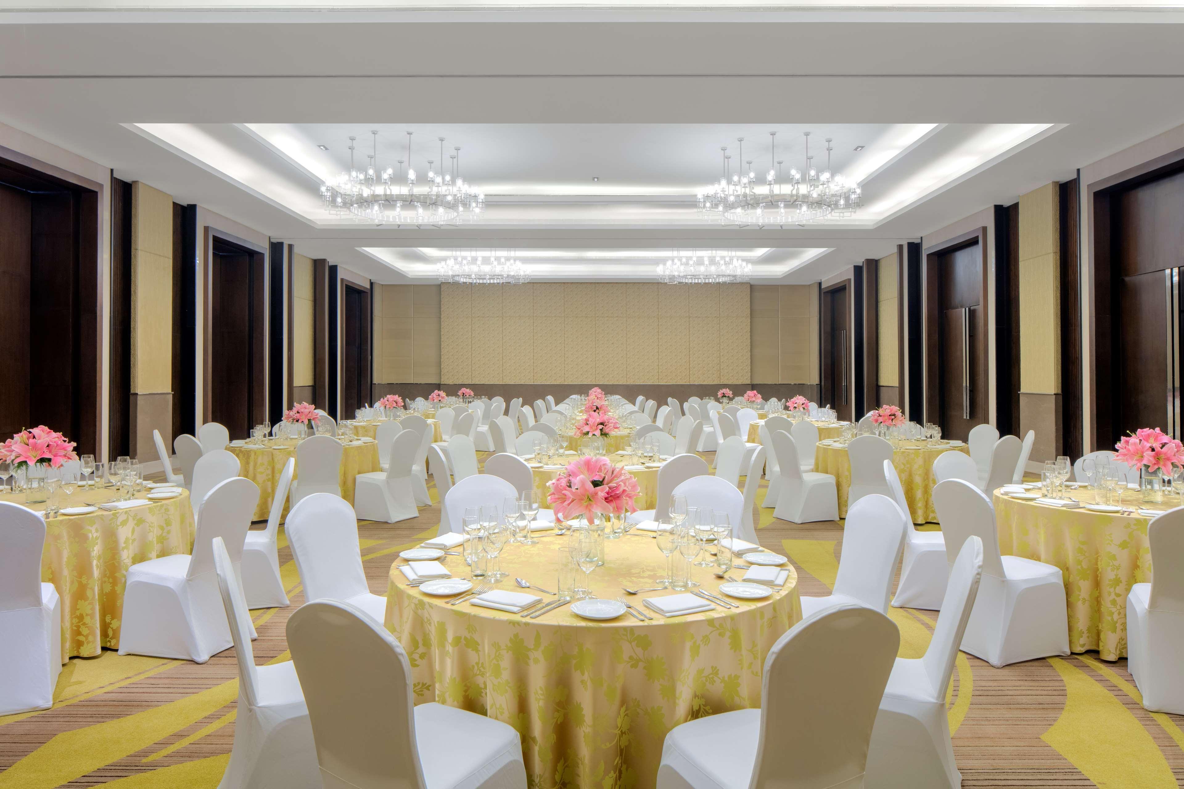 Radisson Blu Hotel גווהטי מראה חיצוני תמונה The ballroom