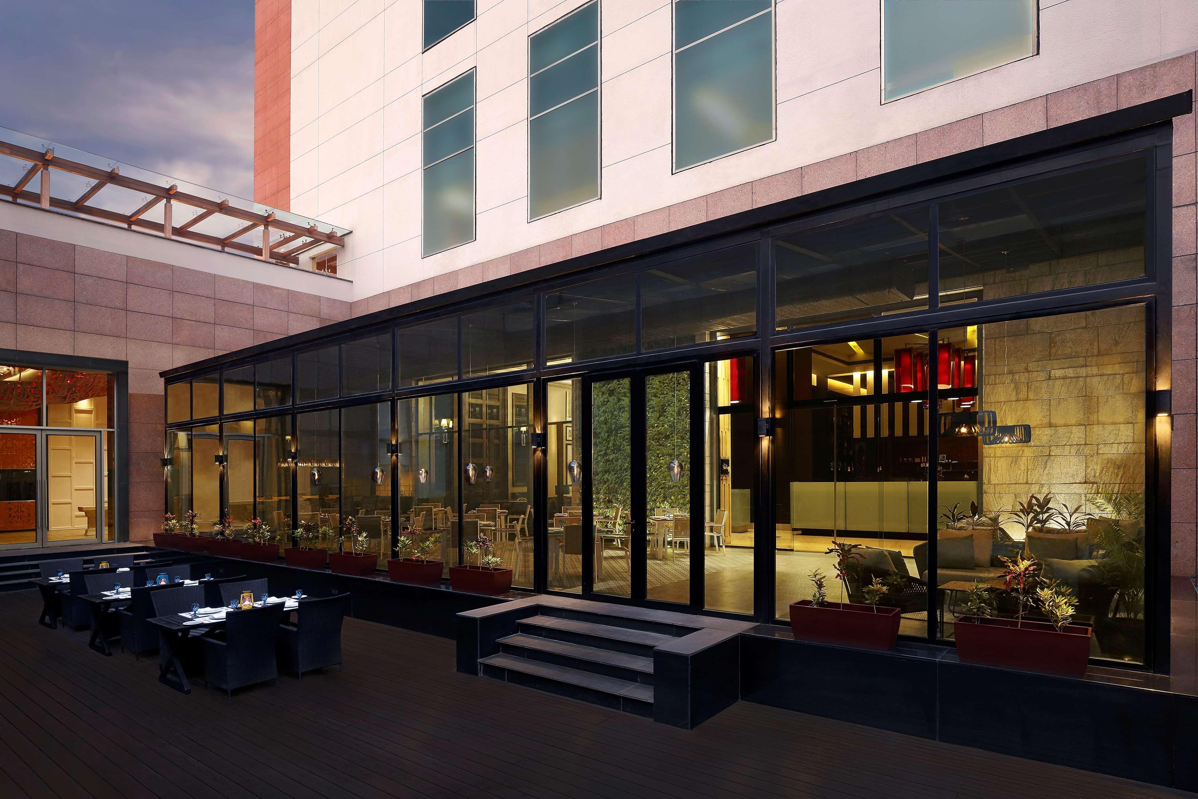 Radisson Blu Hotel גווהטי מראה חיצוני תמונה The Park, New Delhi