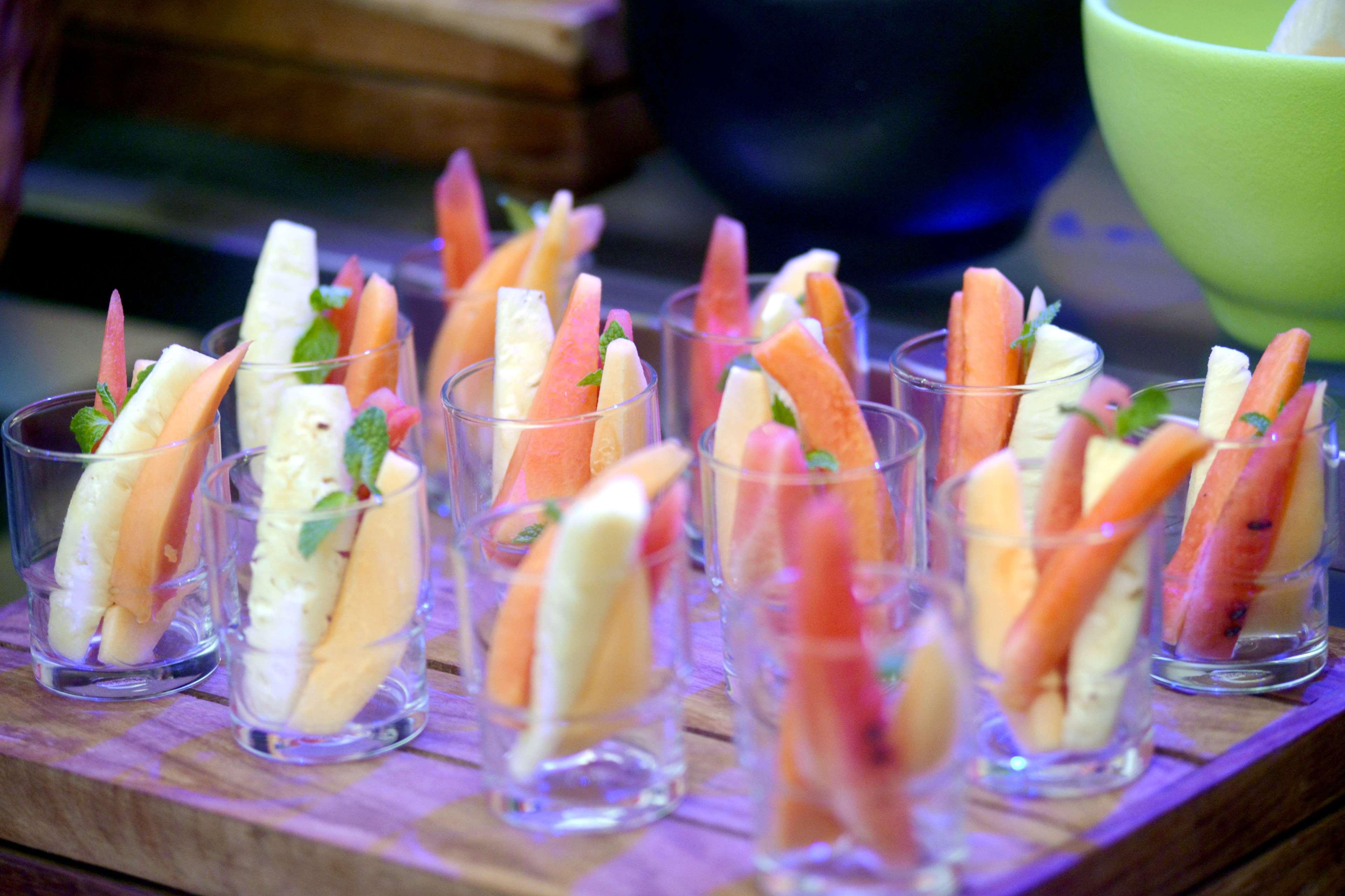 Radisson Blu Hotel גווהטי מראה חיצוני תמונה Fruit salad
