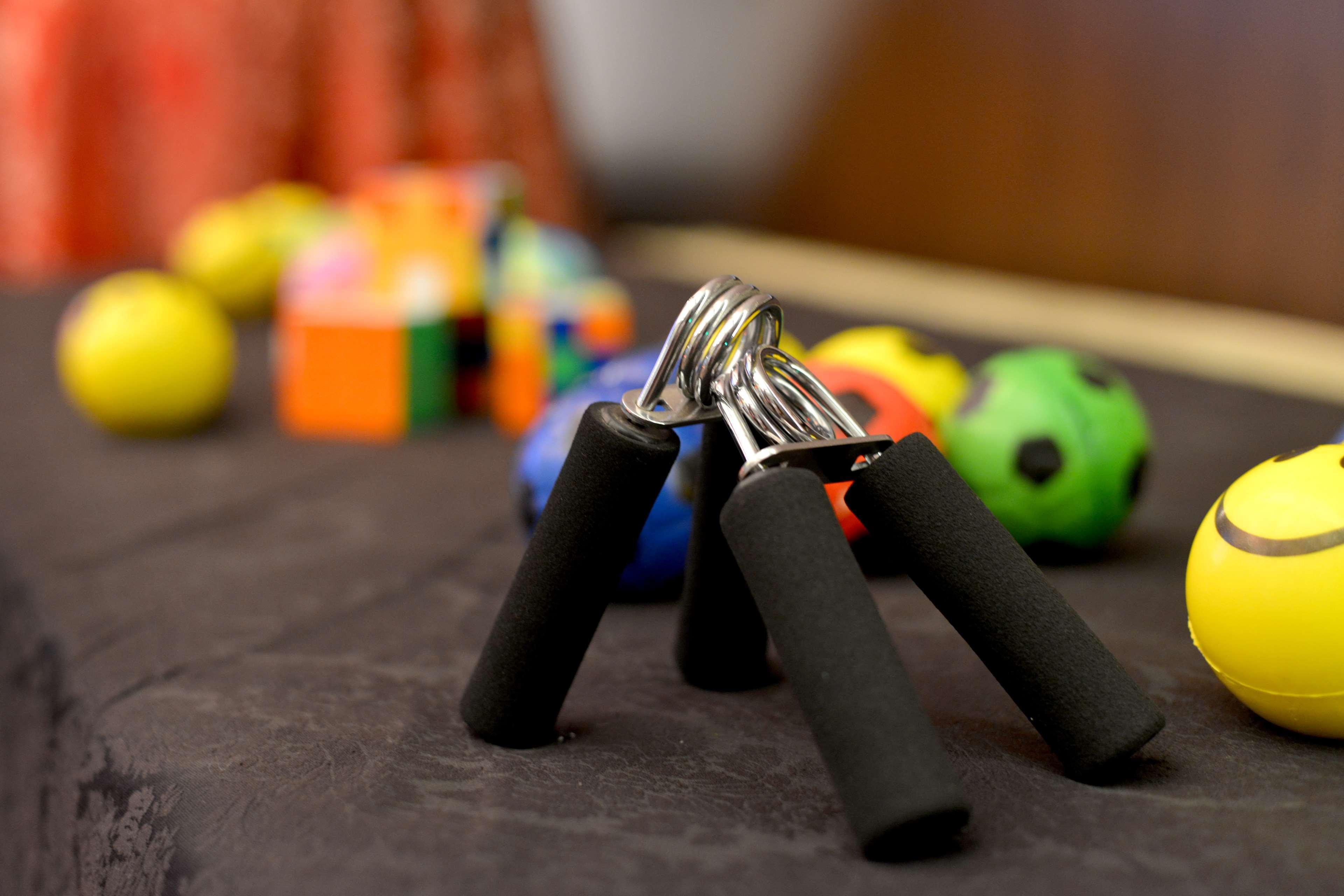 Radisson Blu Hotel גווהטי מראה חיצוני תמונה A pair of hand grips